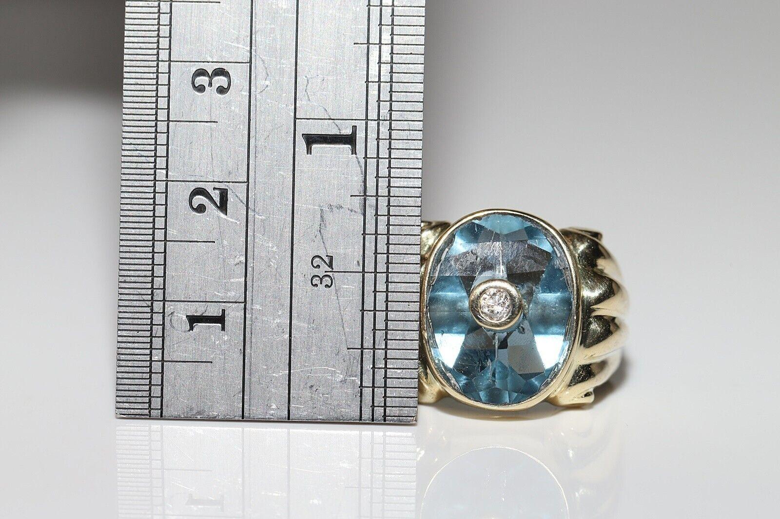 Vintage Circa 1980er Jahre 14k Gold Natürlicher Diamant und Aquamarin Dekorierter Ring im Angebot 2