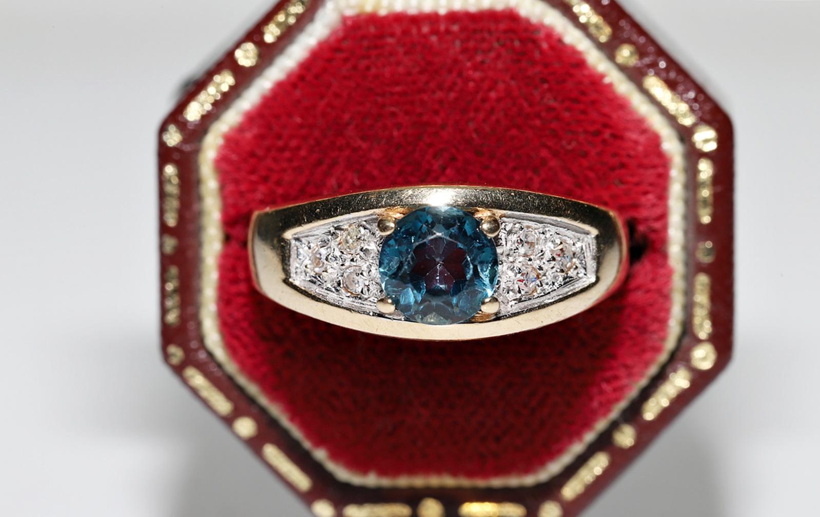 In sehr gutem Zustand.
Gesamtgewicht 4.6 Gramm.
Insgesamt ist Diamant 0,18 ct.
Der Diamant ist von der Farbe H-I-J und vs-s1.
Totally ist Blautopas  0,60 ct.
Ringgröße ist US 6.2 (Wir bieten kostenlose Größenänderung)
Die Box ist nicht