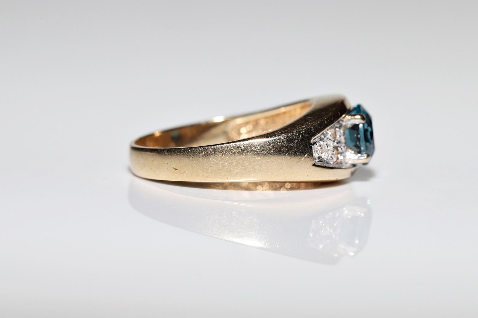 Vintage CIRCA 1980s 14k Gold Natürlicher Diamant und Blauer Topas Dekorierter Ring im Angebot 2