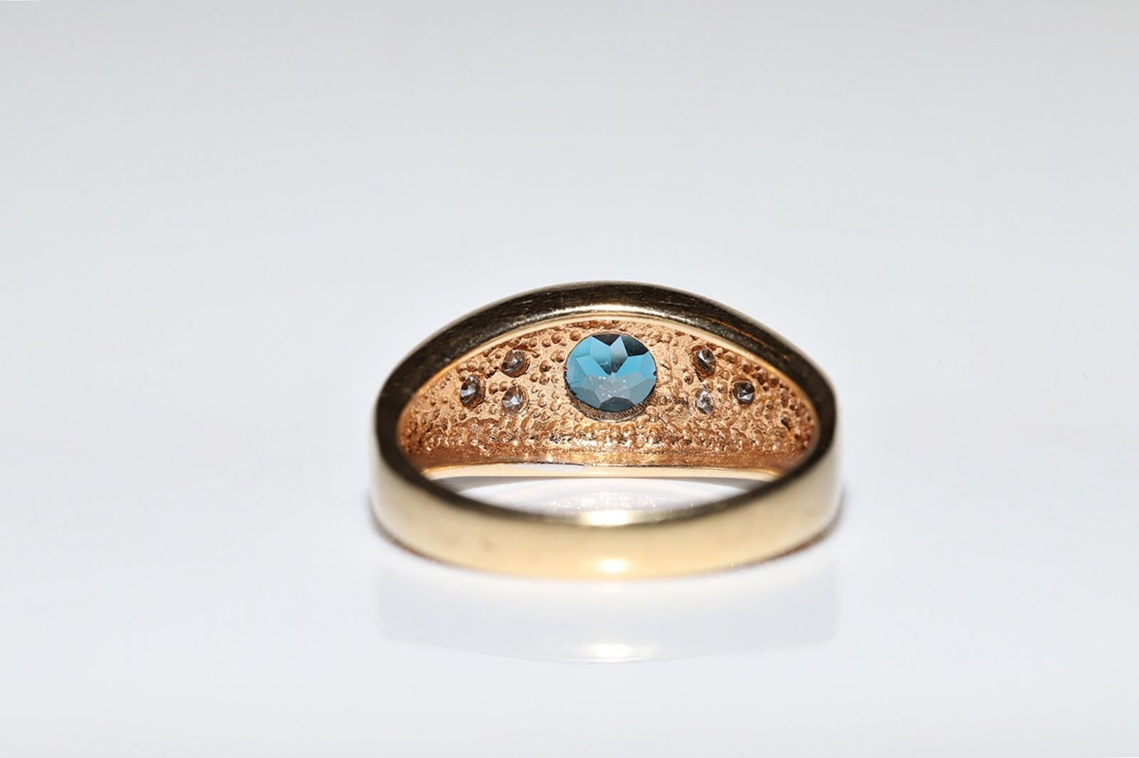 Vintage Circa 1980s 14k Gold Natural Diamond And Blue Topaz Decorated Ring For Sale 3