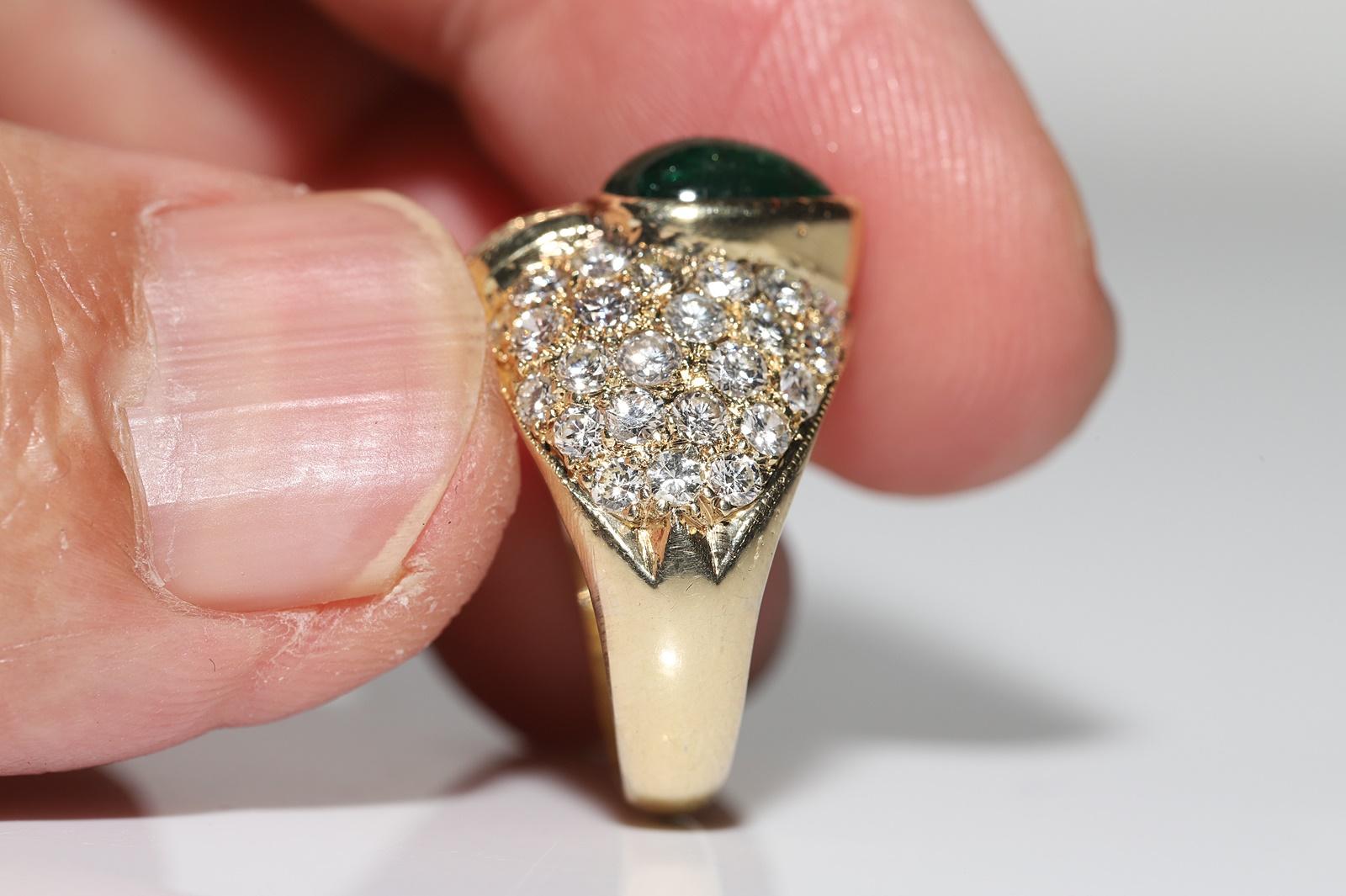  Vintage Circa 1980s 14k Gold Natural Diamond And Cabochon Emerald Decorated Ri In Good Condition For Sale In Fatih/İstanbul, 34