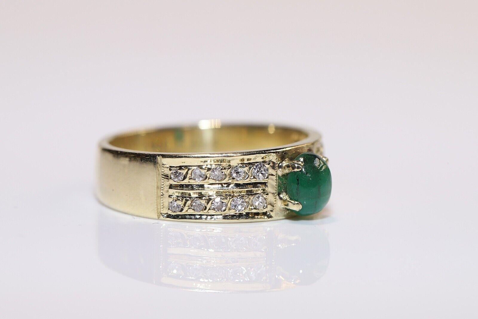 Retro Vintage Circa 1980s 14k Gold Natural Diamond And Cabochon Emerald Ring  For Sale
