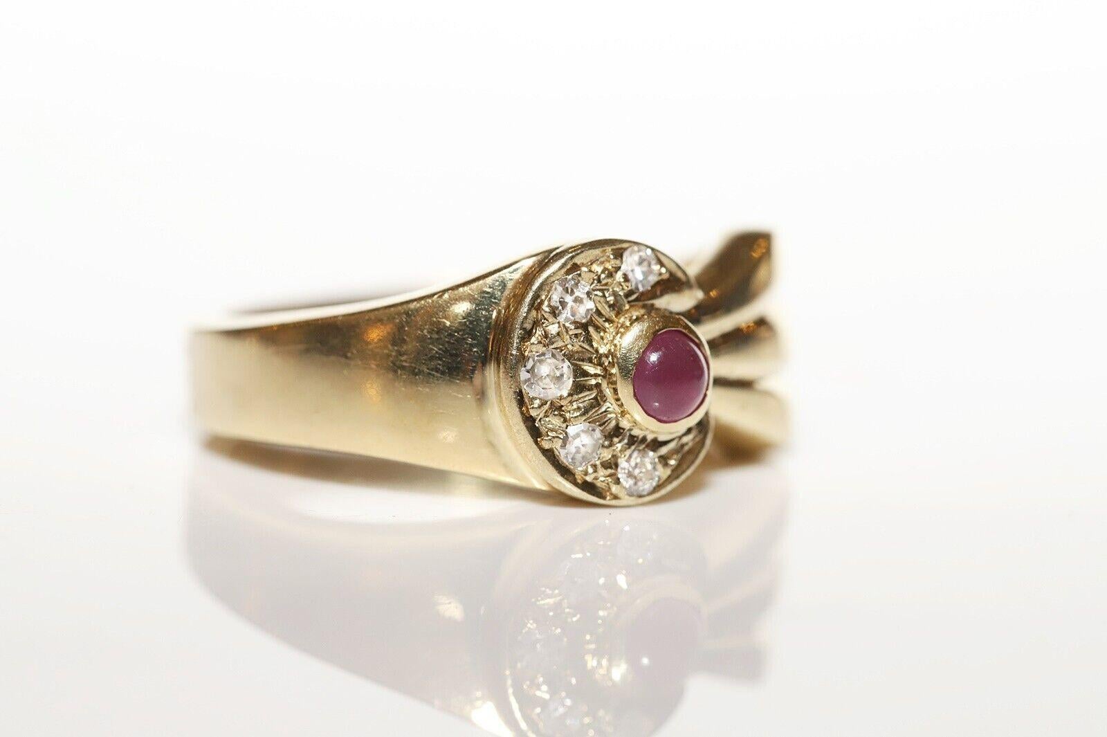 In very good condition.
Total weight 5 grams.
Totally  about 0.15 carat diamond.
The diamond has vs-s1 clarity and H color.
Totally about 0.15 carat ruby.
Ring size is US 6 (We offer free resizing)
We can make any size.
Original vintage item about