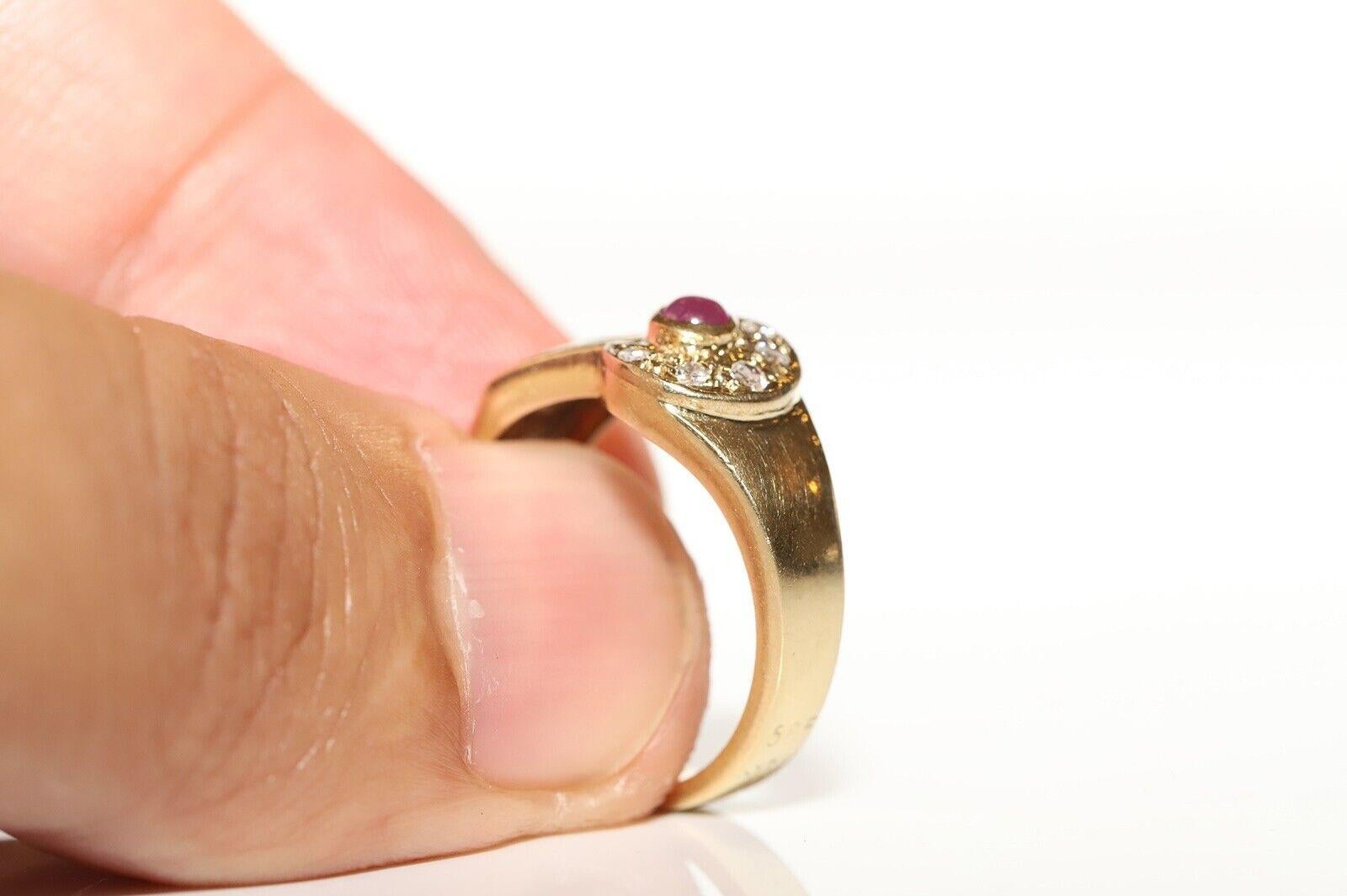 Women's Vintage Circa 1980s 14k Gold Natural Diamond And Cabochon Ruby Ring For Sale