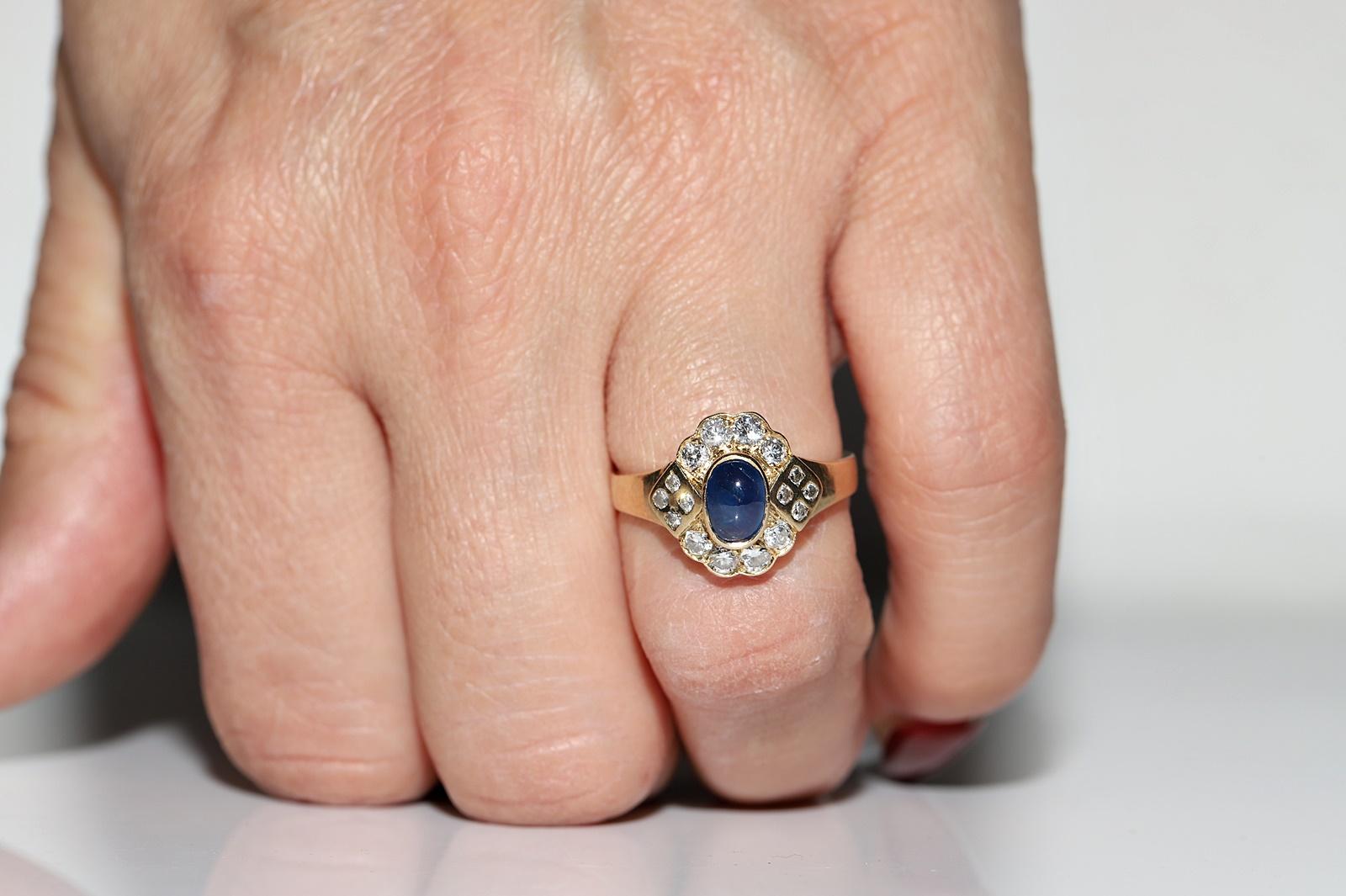 Vintage Circa 1980s 14k Gold Natural Diamond And Cabochon Sapphire  Ring For Sale 10