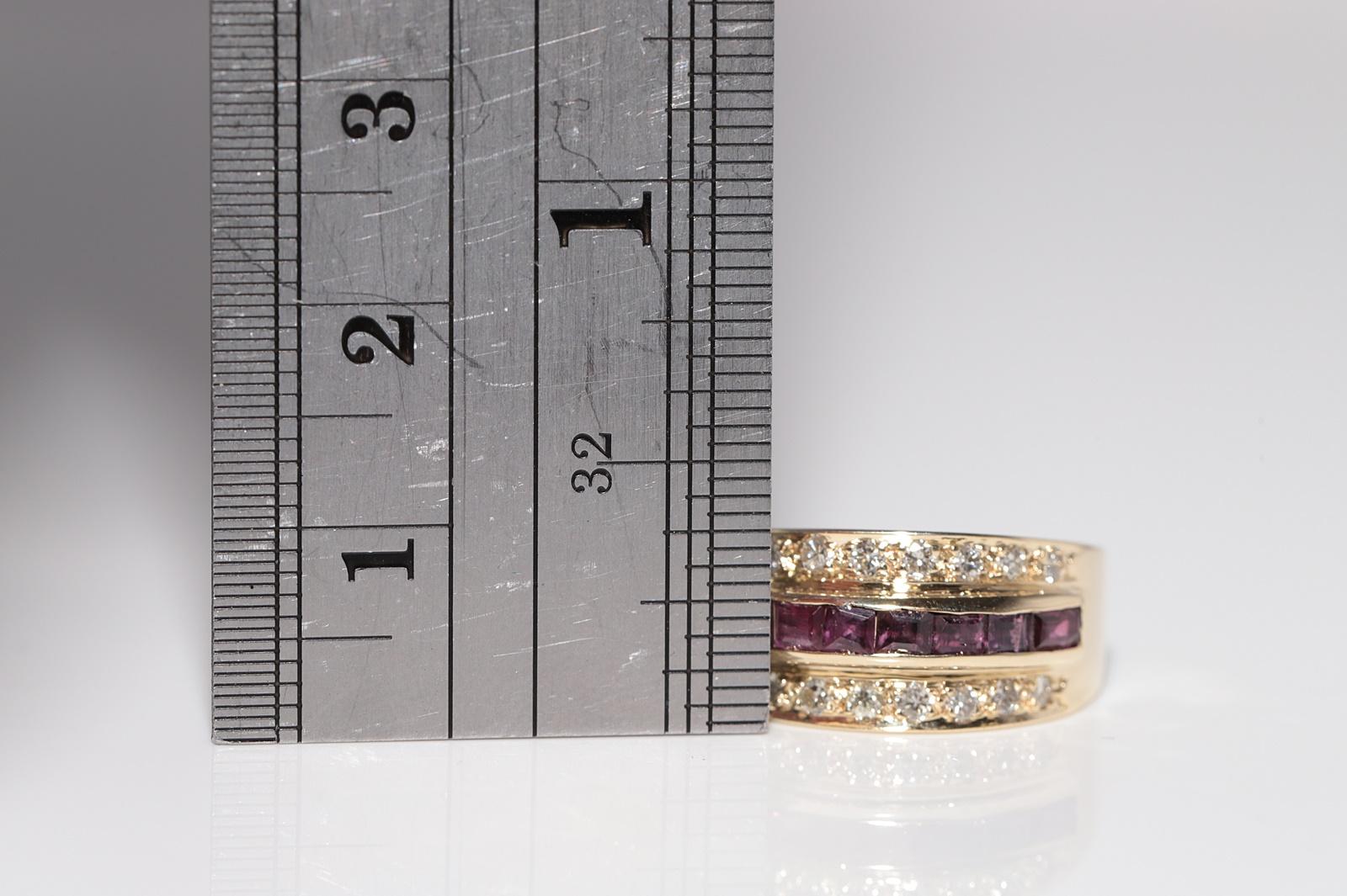 Anello d'oro 14k con diamanti naturali e rubini taglio calibro, vintage, anni '80 circa in vendita 1