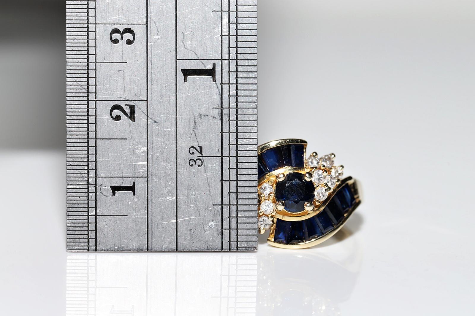 Vintage Circa 1980s 14k Gold Natural Diamond And Caliber Cut Sapphire Ring For Sale 4