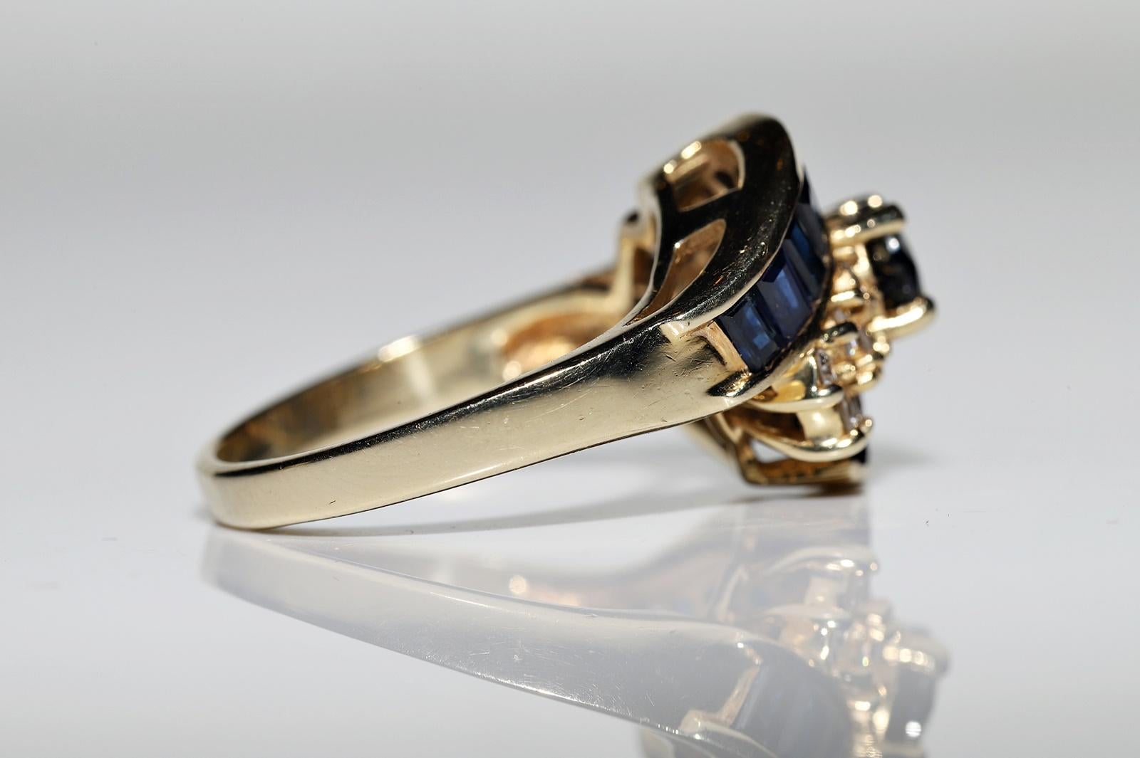 Vintage Circa 1980s 14k Gold Natural Diamond And Caliber Cut Sapphire Ring For Sale 3