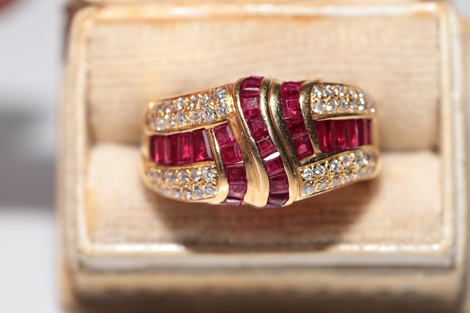 En muy buen estado.
El peso total es de 6,8 gramos.
Totalmente es diamante 0,40 ct.
El diamante es de color G-H y claridad vs-s1.
Totalmente es rubí 1,25 ct.
La talla del anillo es US 6.5 
Podemos fabricar cualquier tamaño.
Ponte en contacto para