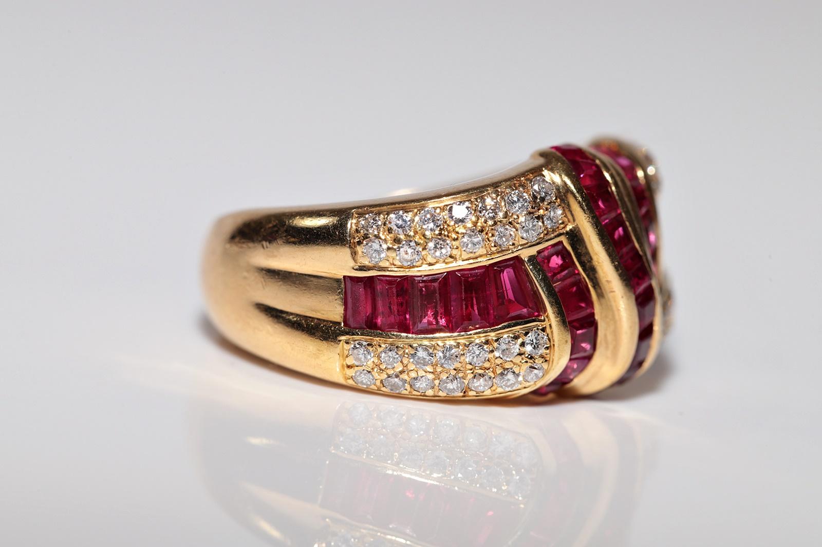 Anillo Vintage Circa Década de 1980 Oro de 14k Decorado con Diamantes Naturales y Rubí Calibre en Bueno estado para la venta en Fatih/İstanbul, 34