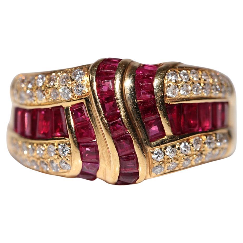 Anillo Vintage Circa Década de 1980 Oro de 14k Decorado con Diamantes Naturales y Rubí Calibre