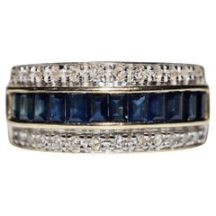 Vintage Circa 1980 Bague en or 14k décorée de diamants naturels et de saphirs de calibre