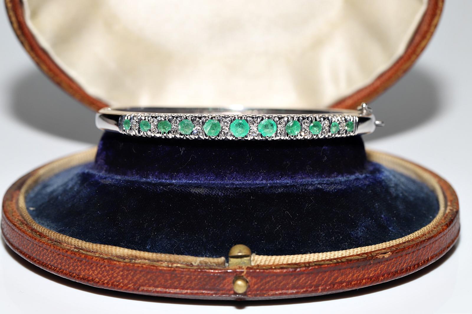 Vintage Circa 1980er Jahre 14k Gold natürlicher Diamant und Smaragd Dekoriertes Armband  im Zustand „Gut“ im Angebot in Fatih/İstanbul, 34