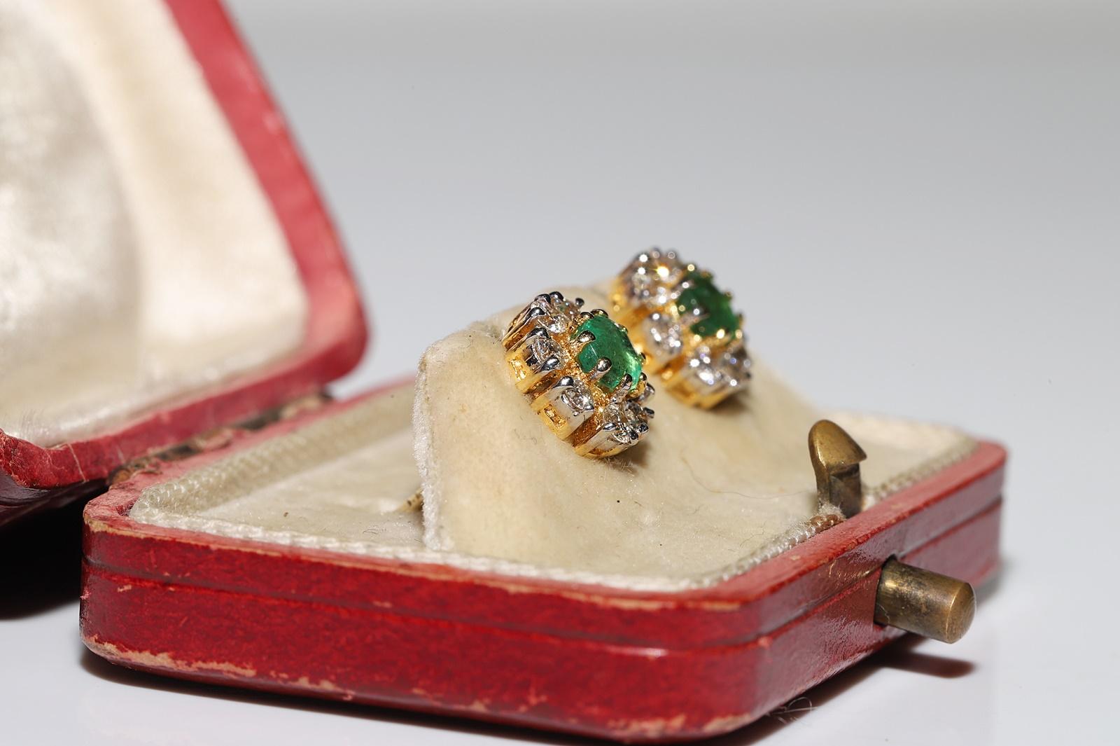 Brilliant Cut Vintage  Circa 1980s 14k Gold Natural Diamond And Emerald Decorated Earring For Sale