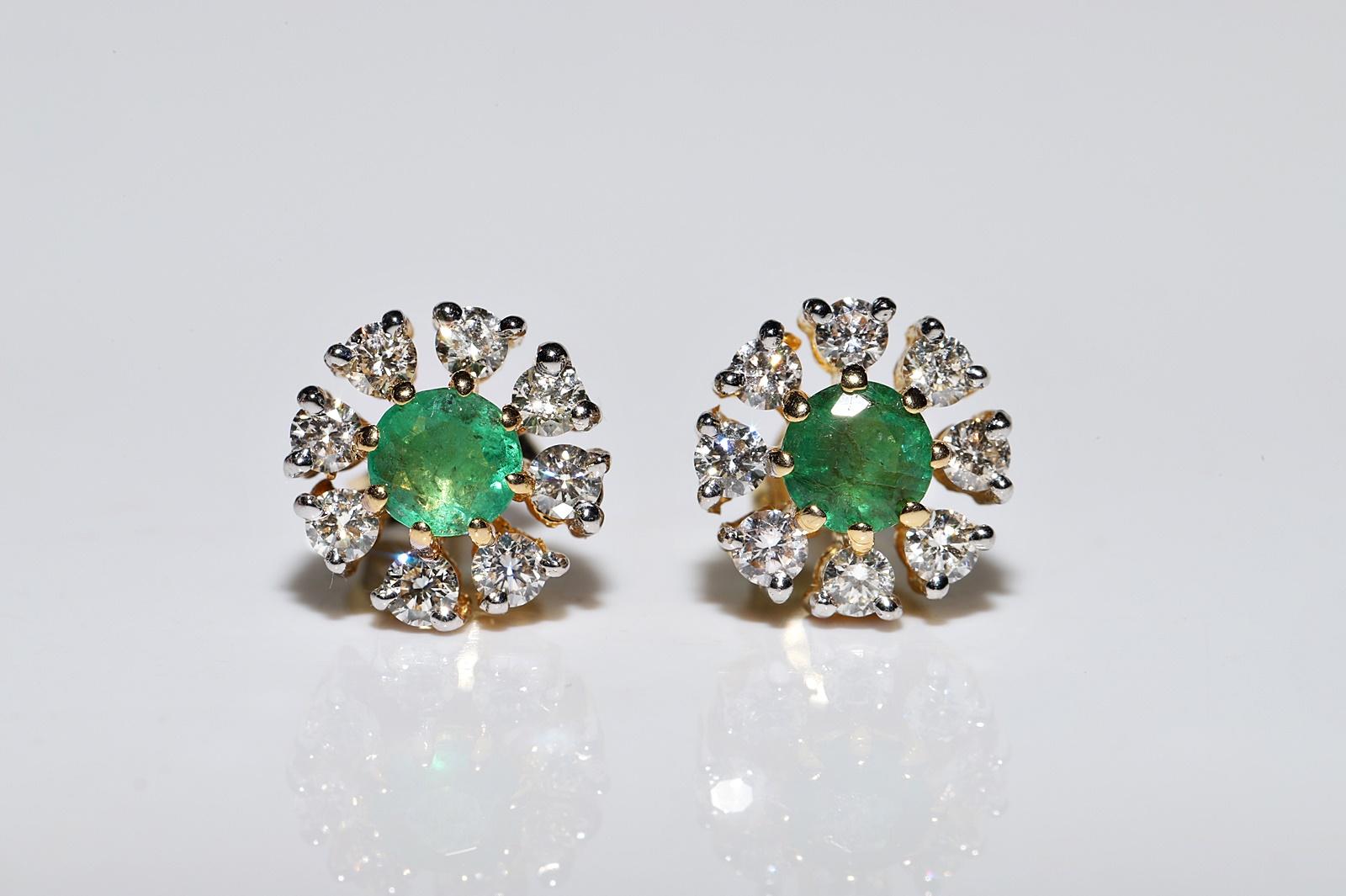 Vintage  Circa 1980s 14k Gold Natural Diamond And Emerald Decorated Earring In Good Condition For Sale In Fatih/İstanbul, 34