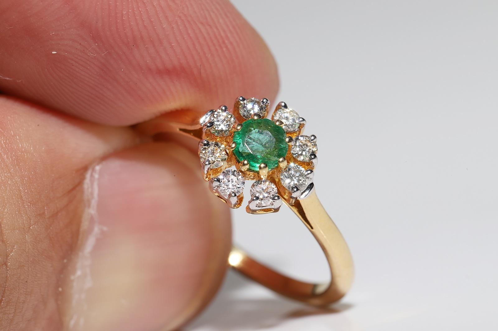 Vintage Circa 1980s 14k Gold Natural Diamond And Emerald Decorated Ring For Sale 5