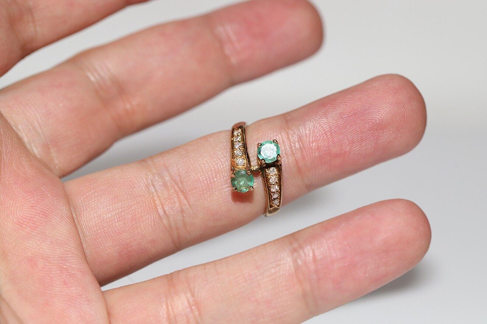 Vintage Circa 1980s 14k Gold Natural Diamond And Emerald Decorated Ring For Sale 5