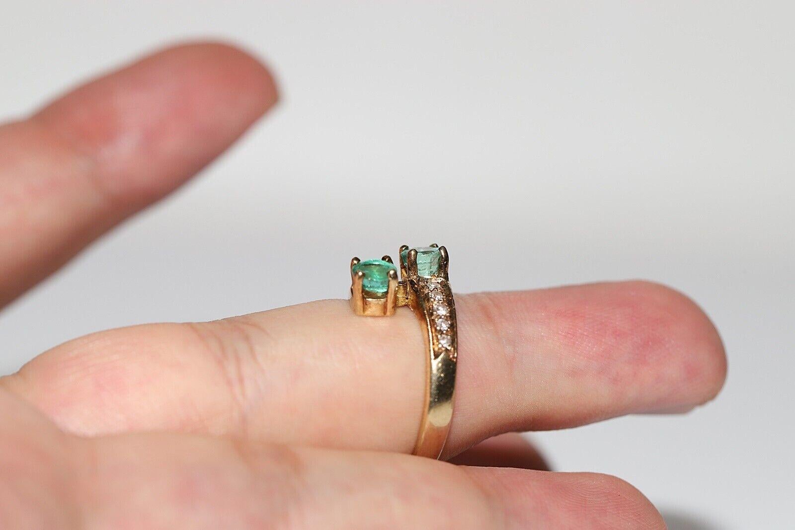 Vintage Circa 1980s 14k Gold Natural Diamond And Emerald Decorated Ring For Sale 6