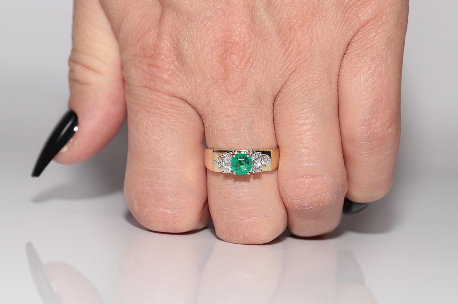 Vintage Circa 1980s 14k Gold Natural Diamond And Emerald Decorated Ring For Sale 9