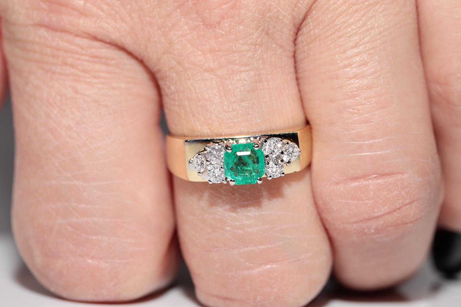 Vintage Circa 1980s 14k Gold Natural Diamond And Emerald Decorated Ring For Sale 10