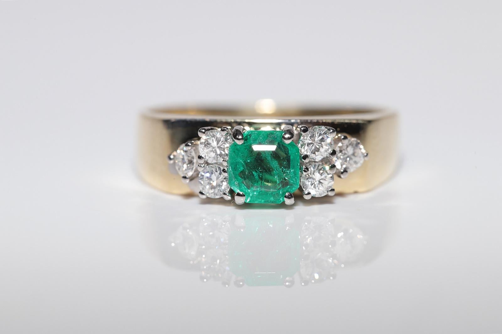 Retro Vintage Circa 1980s 14k Gold Natural Diamond And Emerald Decorated Ring For Sale