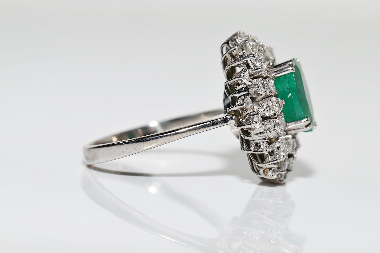 Vintage Circa 1980s 14k Gold Natural Diamond And Emerald Decorated Ring For Sale 1