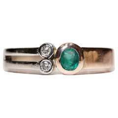 Retro Circa 1980s 14k Gold Natural Diamond And Emerald Decorated Ring 