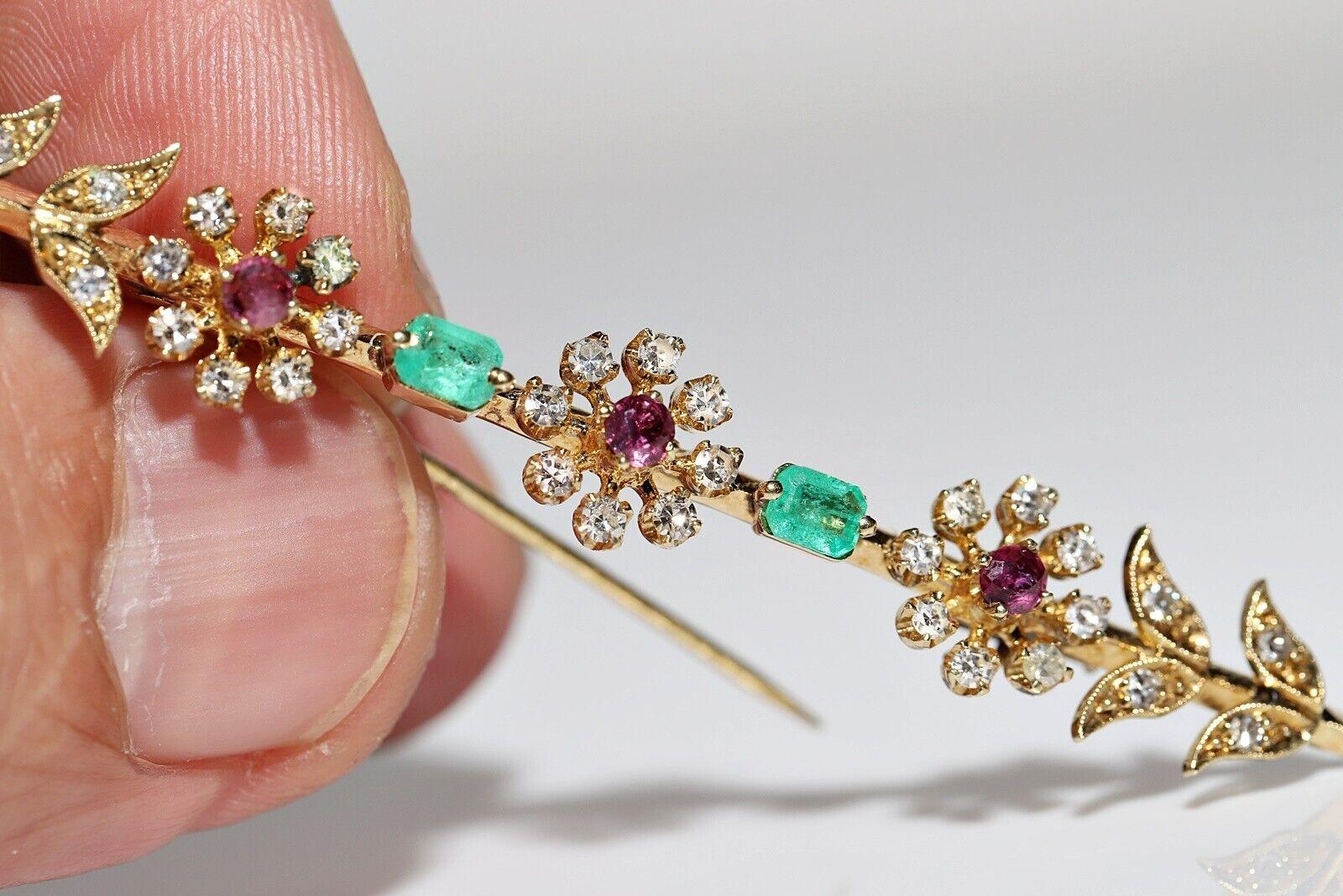Vintage Circa 1980s 14k Gold Natural Diamond And Emerald Ruby Decorated Brooch For Sale 2