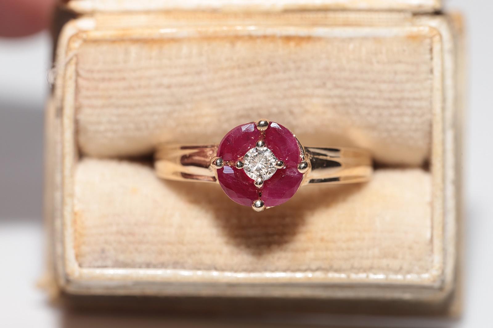 In very good condition.
Tota weight is 2.5 grams.
Totally is diamond 0.08 ct.
The diamond is has I color and s1 clarity.
Ring size is US 6
We can make any size.
Box is not included.
Please contact for any questions.