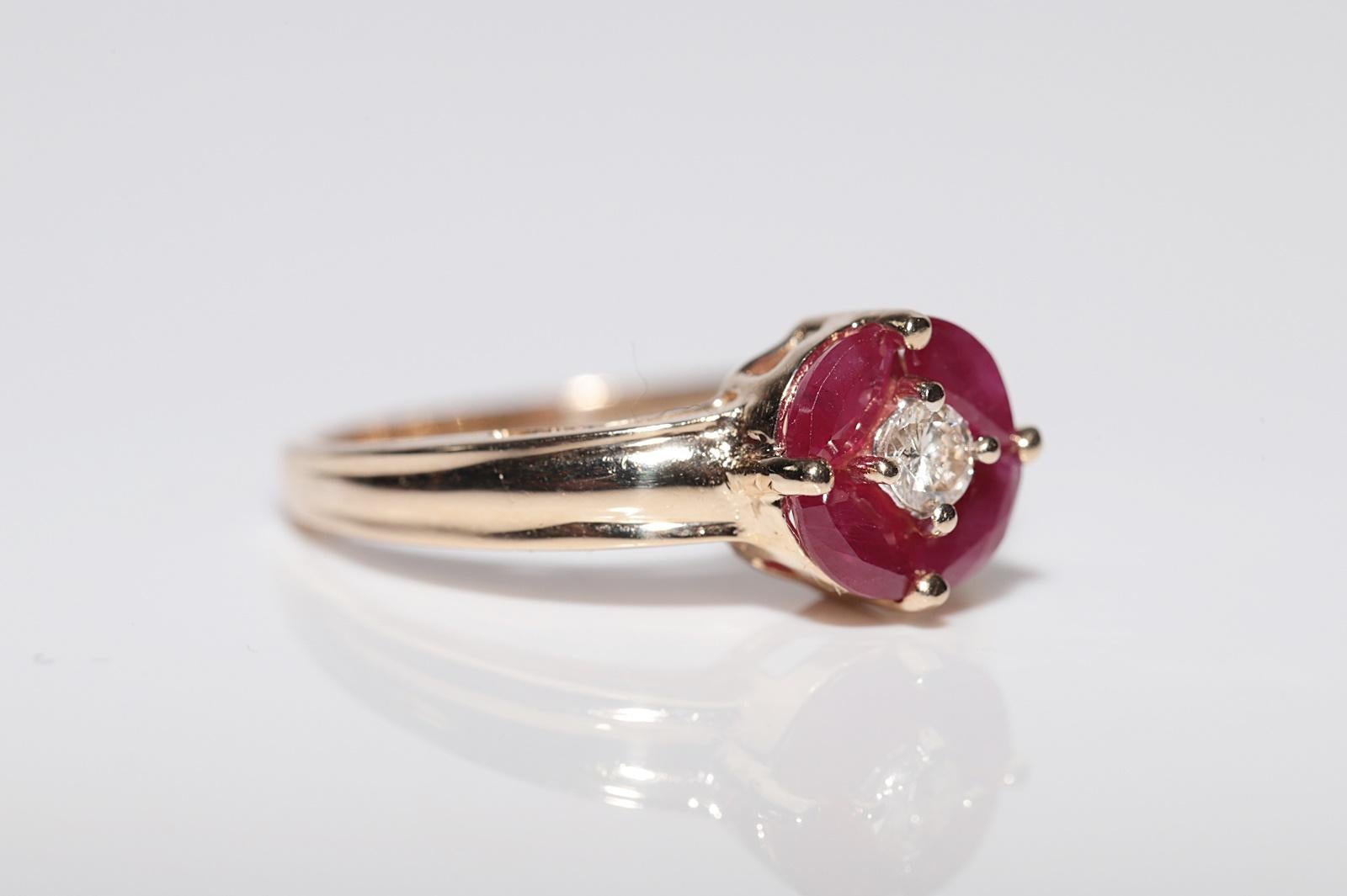 Women's Vintage Circa 1980s 14k Gold Natural Diamond And Marquise Cut Ruby Ring For Sale