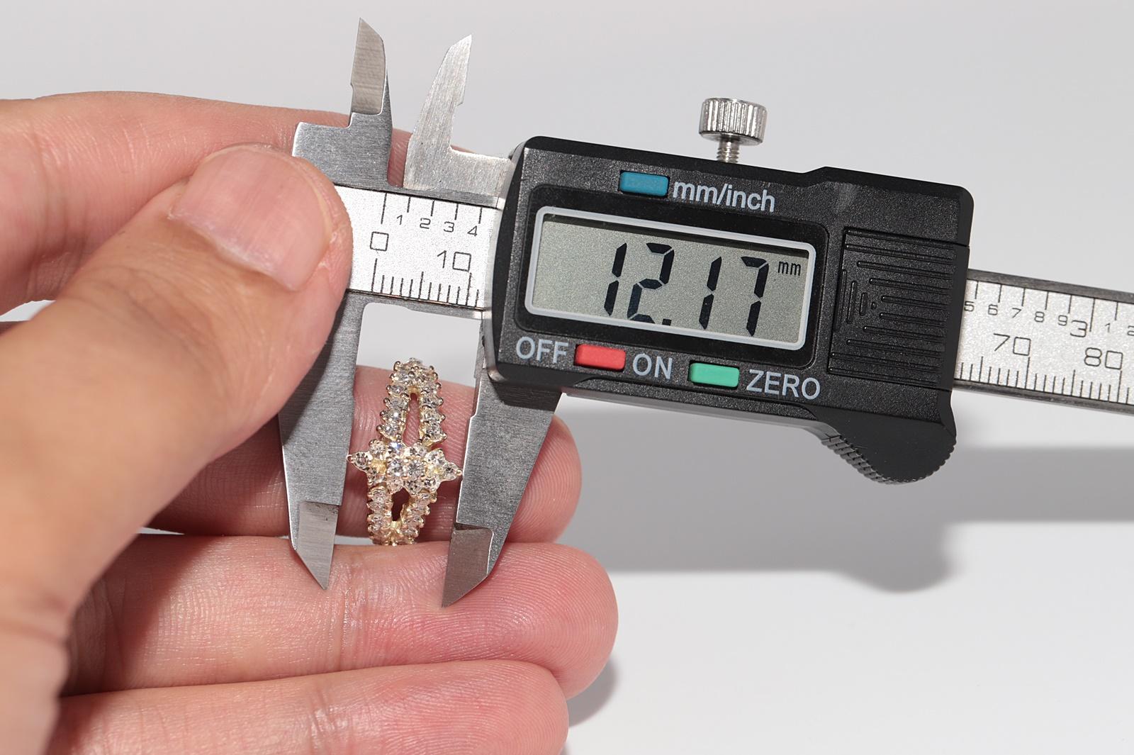 Vintage CIRCA 1980s 14k Gold Natürlicher Diamant und Navette Ring im Angebot 5