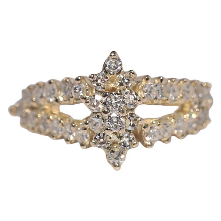 Anillo vintage circa años 80 de oro de 14k con diamante natural y navette