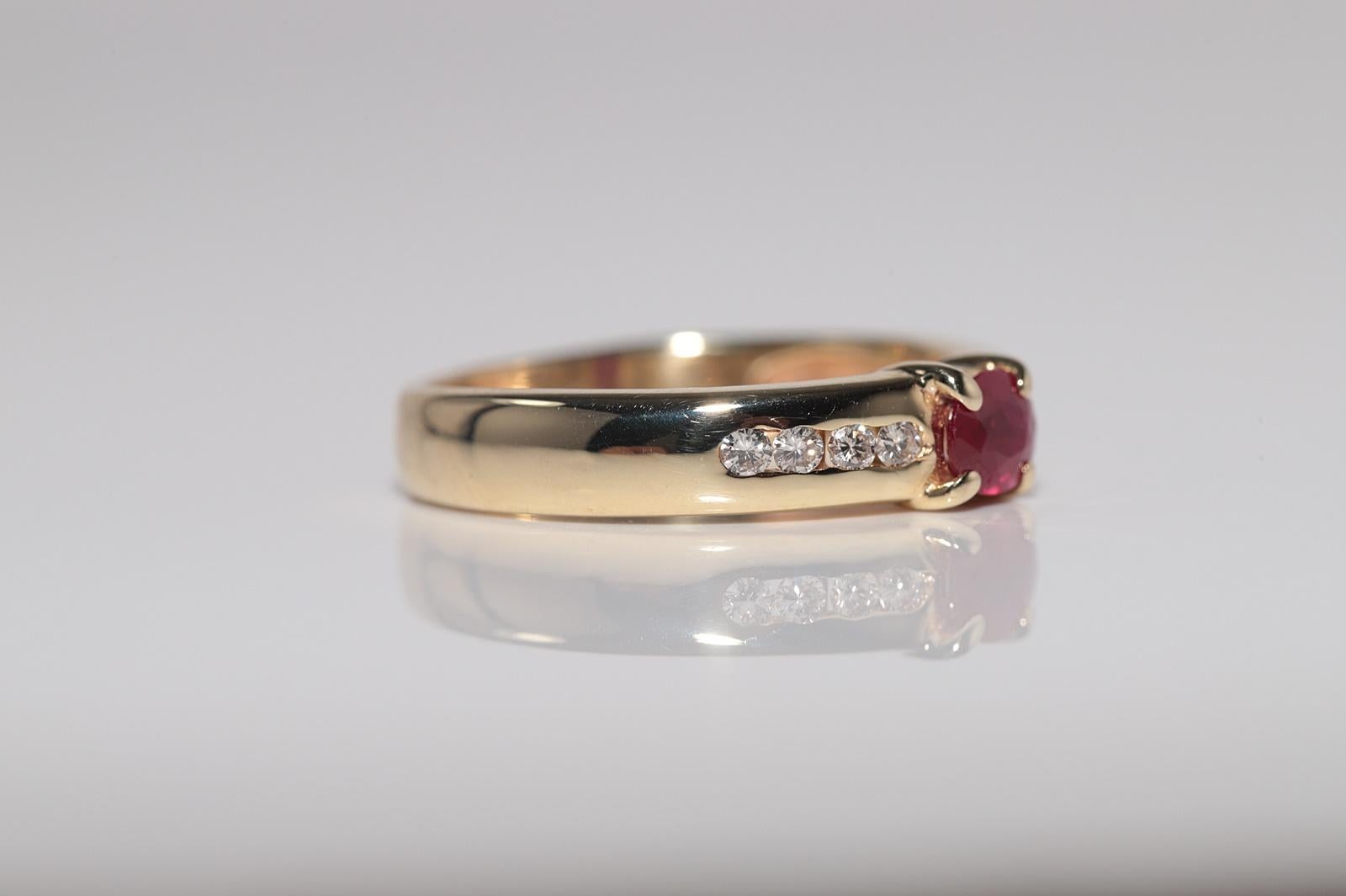 Anello a fascia in oro 14k con diamanti naturali e rubini taglio ovale, vintage, circa anni '80 in vendita 4