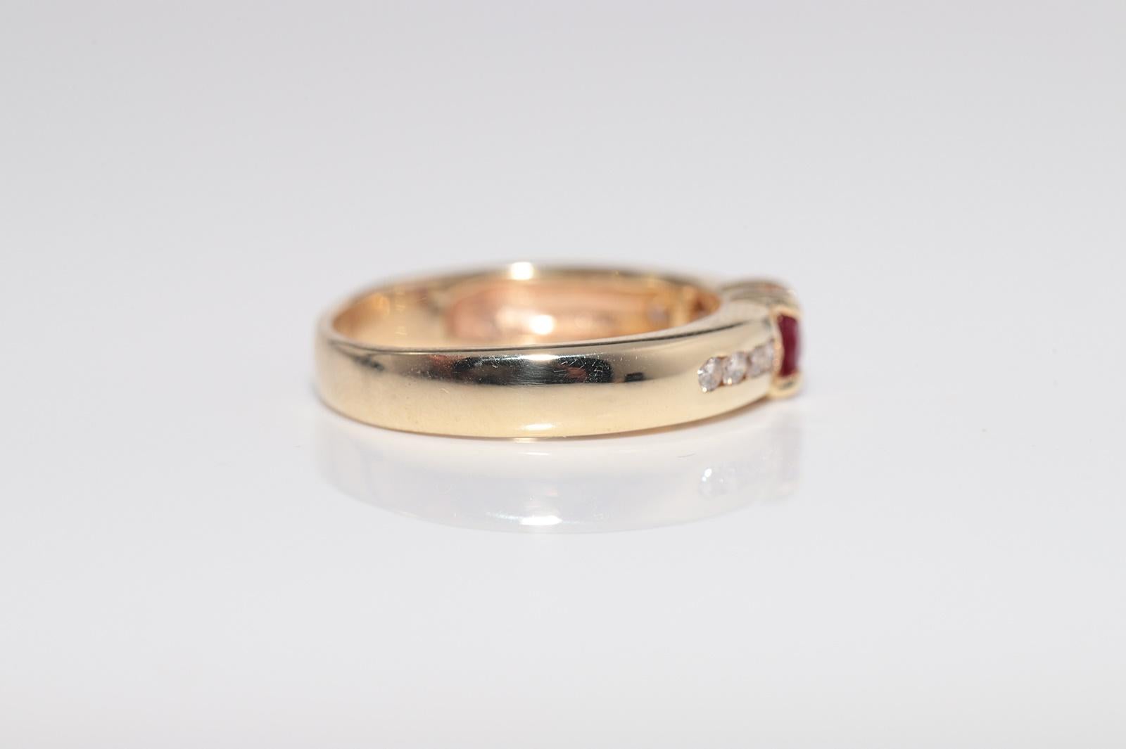Anello a fascia in oro 14k con diamanti naturali e rubini taglio ovale, vintage, circa anni '80 in vendita 5