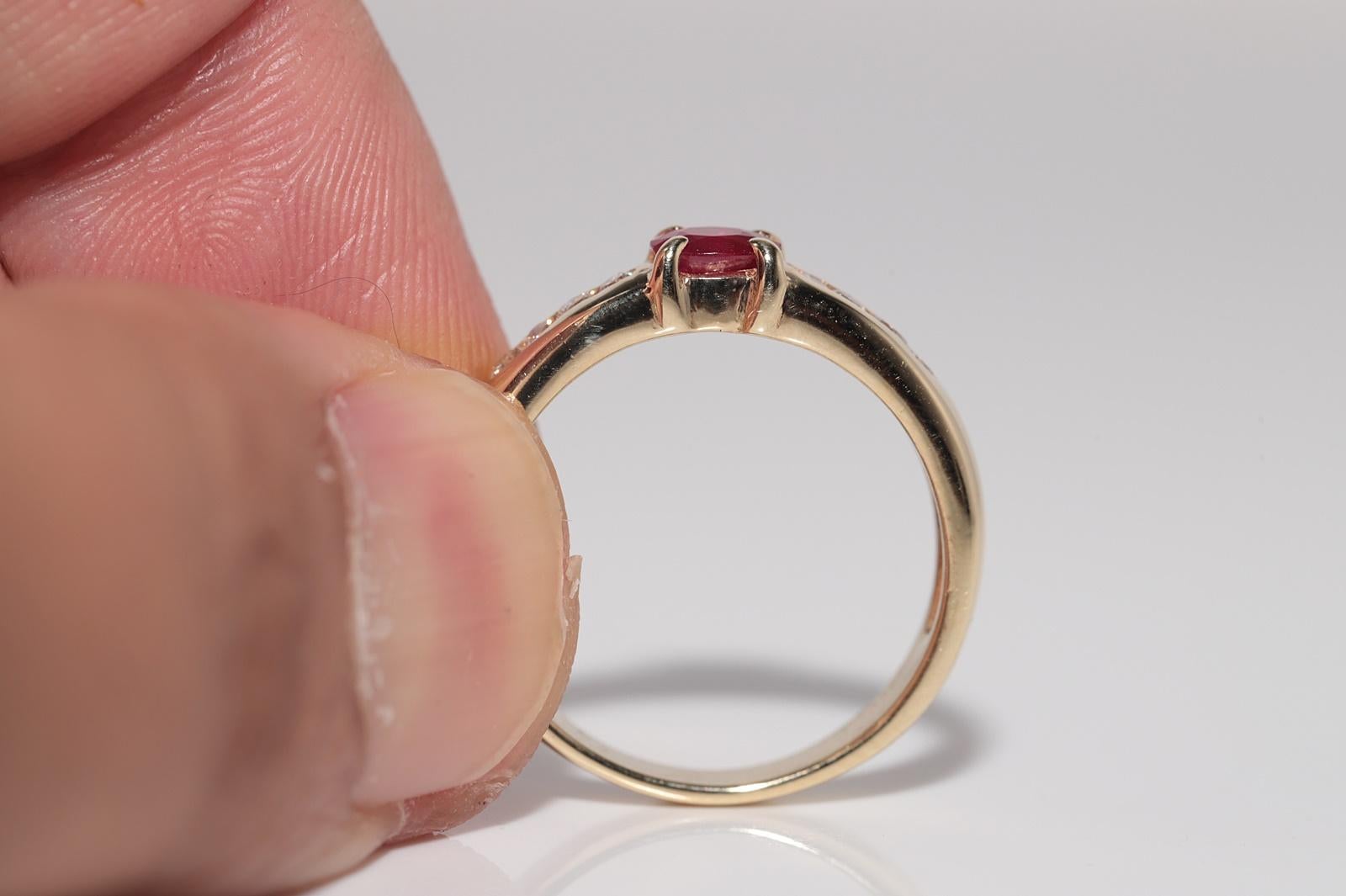 Anello a fascia in oro 14k con diamanti naturali e rubini taglio ovale, vintage, circa anni '80 in vendita 8