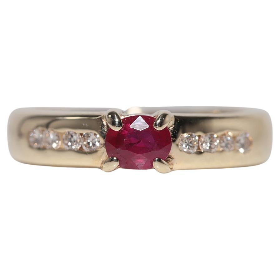 Vintage CIRCA 1980er Jahre 14k Gold natürlichen Diamanten und Oval Cut Ruby Band Ring
