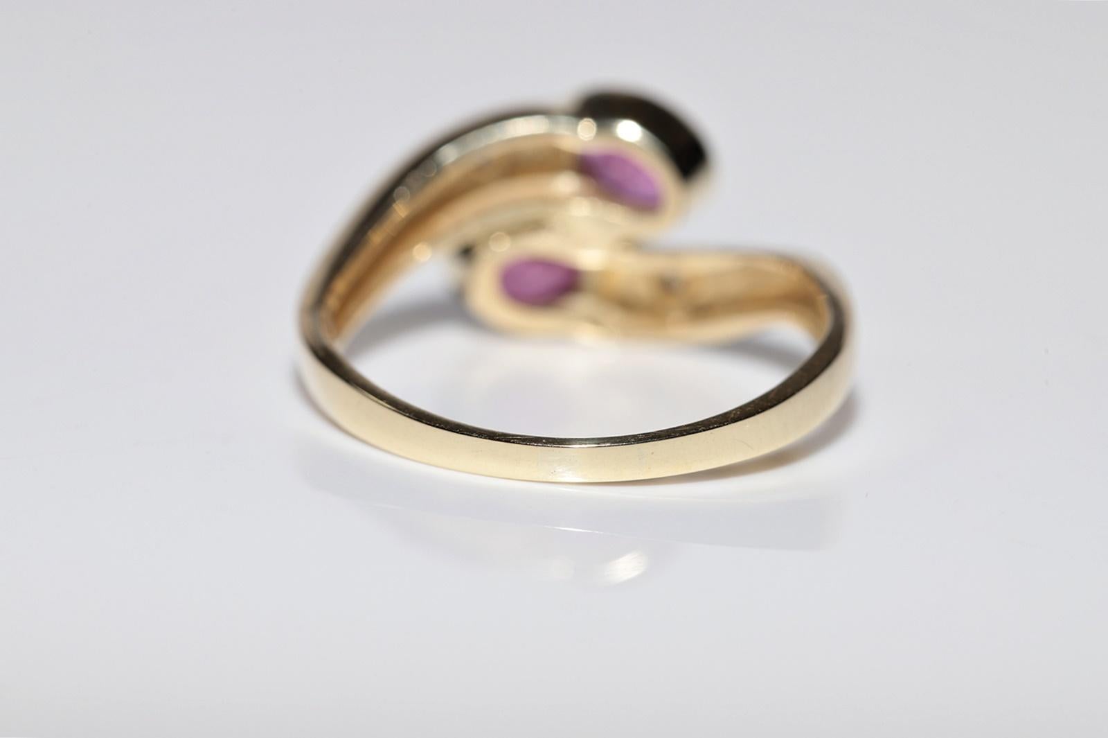 Vintage Circa 1980er Jahre 14K Gold Natürlicher Diamant und Ovalschliff Rubin Dekorierter Ring im Angebot 5