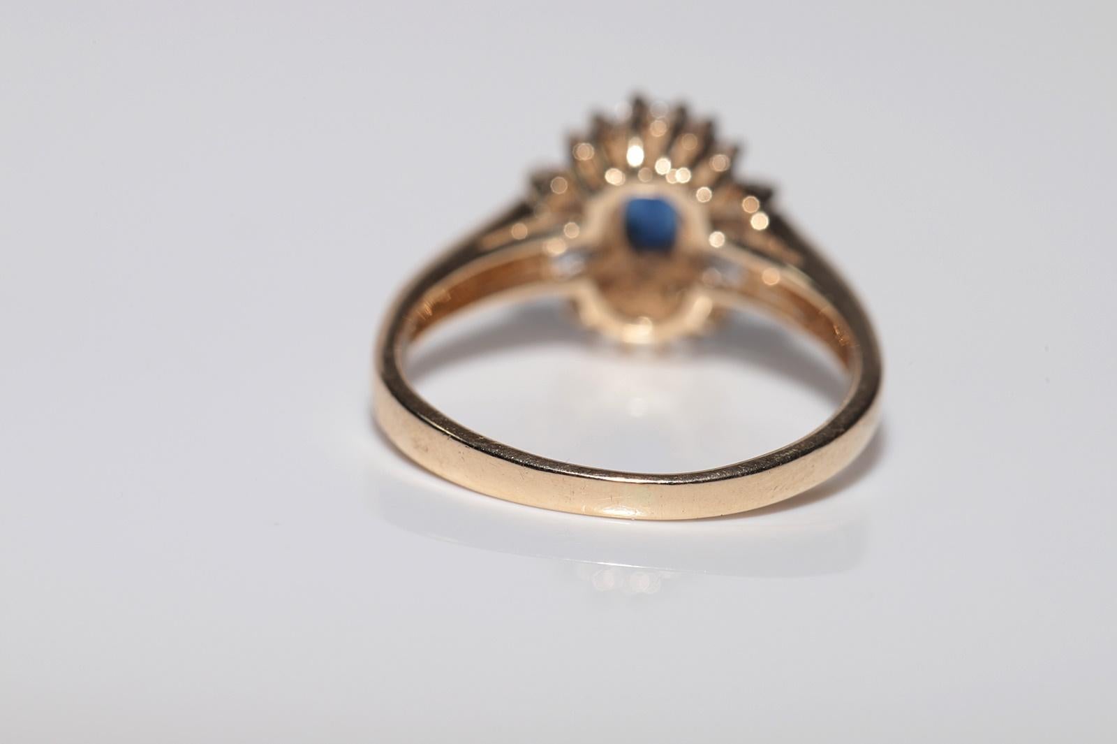 Vintage Circa 1980s 14k Gold Natural Diamond And Oval Cut Sapphire Ring im Angebot 7
