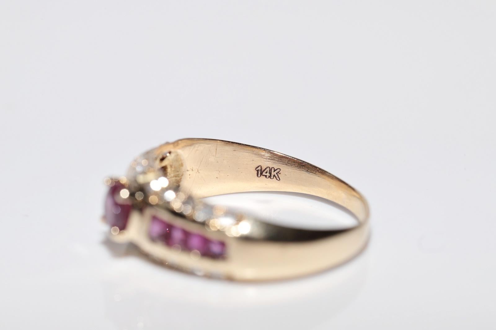 Vintage Circa 1980er Jahre 14k Gold Natürlicher Diamant und Rubin Dekorierter Ring im Angebot 4