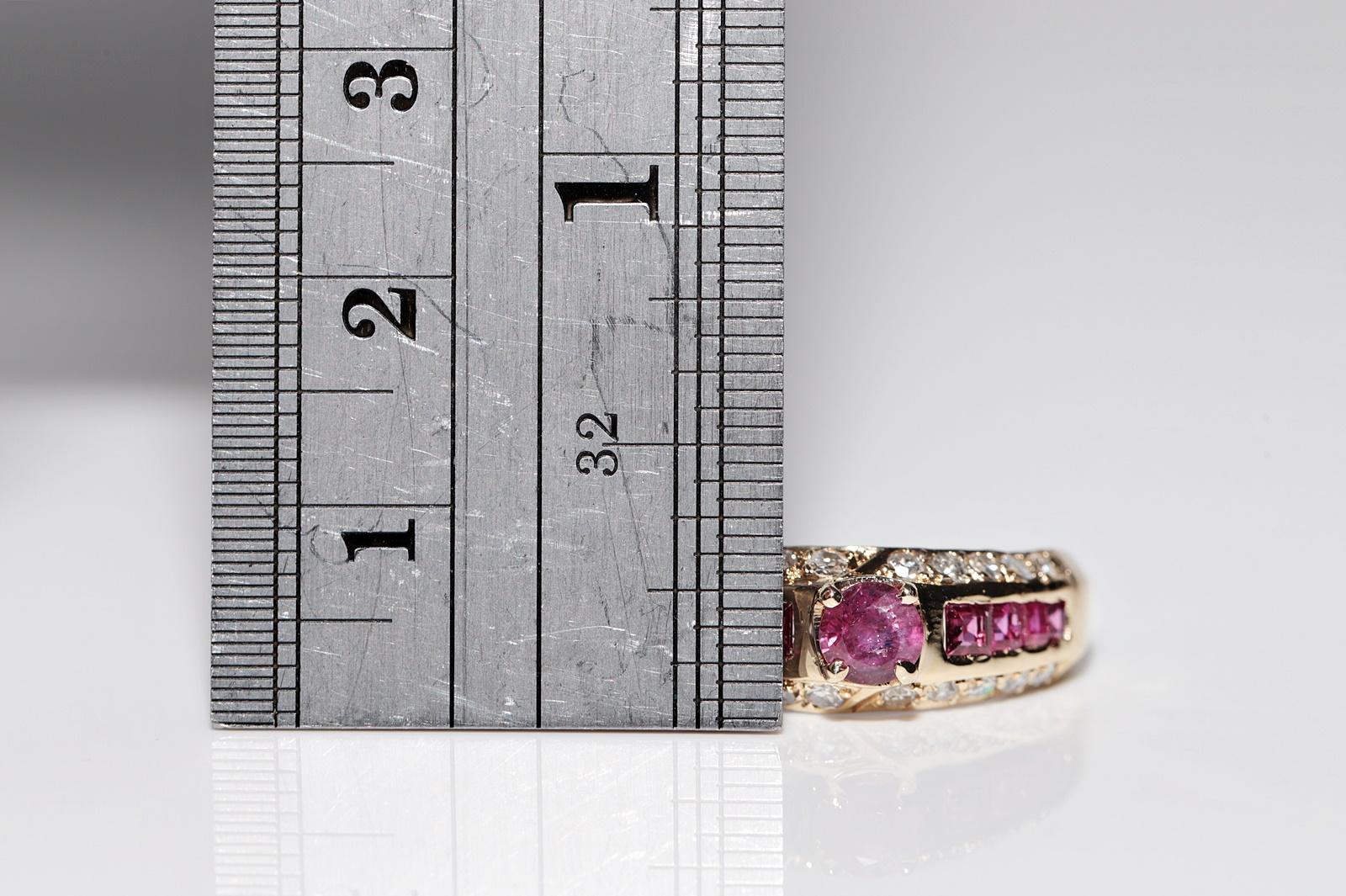 Vintage Circa 1980er Jahre 14k Gold Natürlicher Diamant und Rubin Dekorierter Ring im Angebot 5