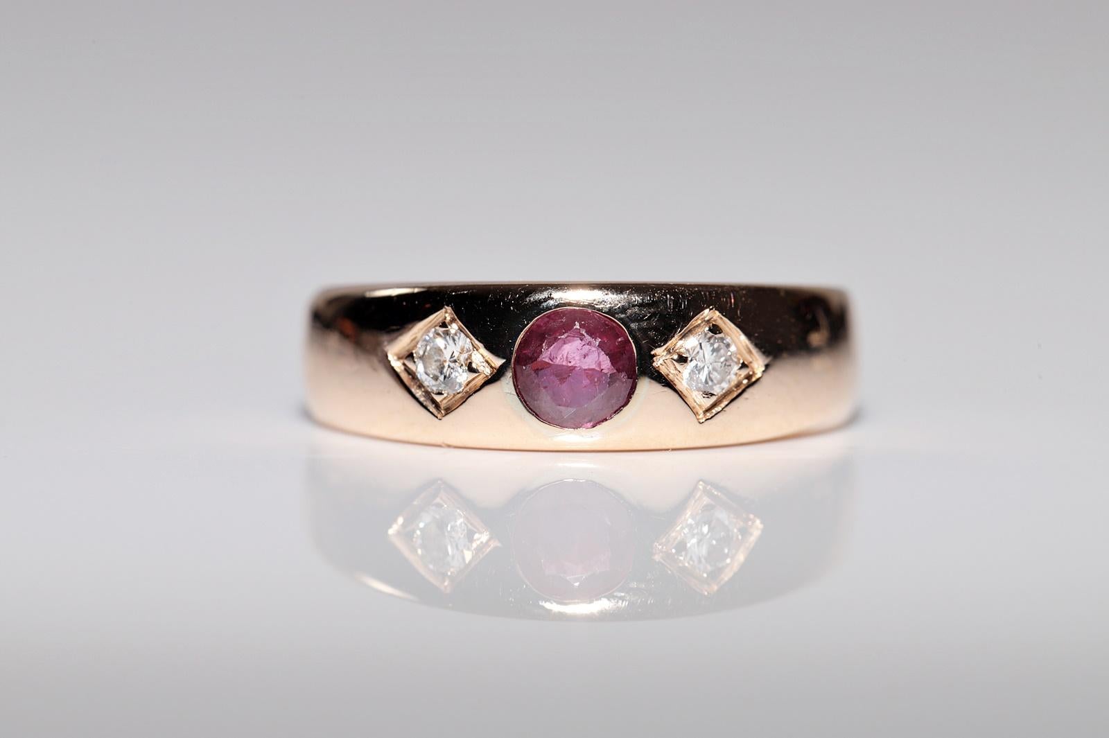Retro Vintage Circa 1980s 14k Gold Natural Diamond And Ruby Decorated Band Ring For Sale