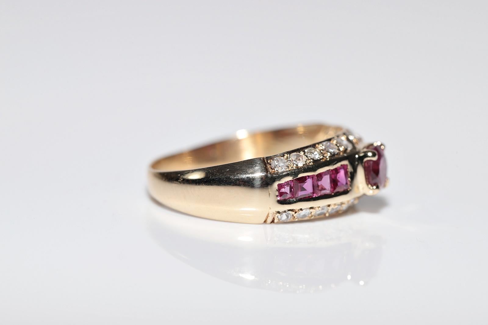Vintage Circa 1980er Jahre 14k Gold Natürlicher Diamant und Rubin Dekorierter Ring Damen im Angebot