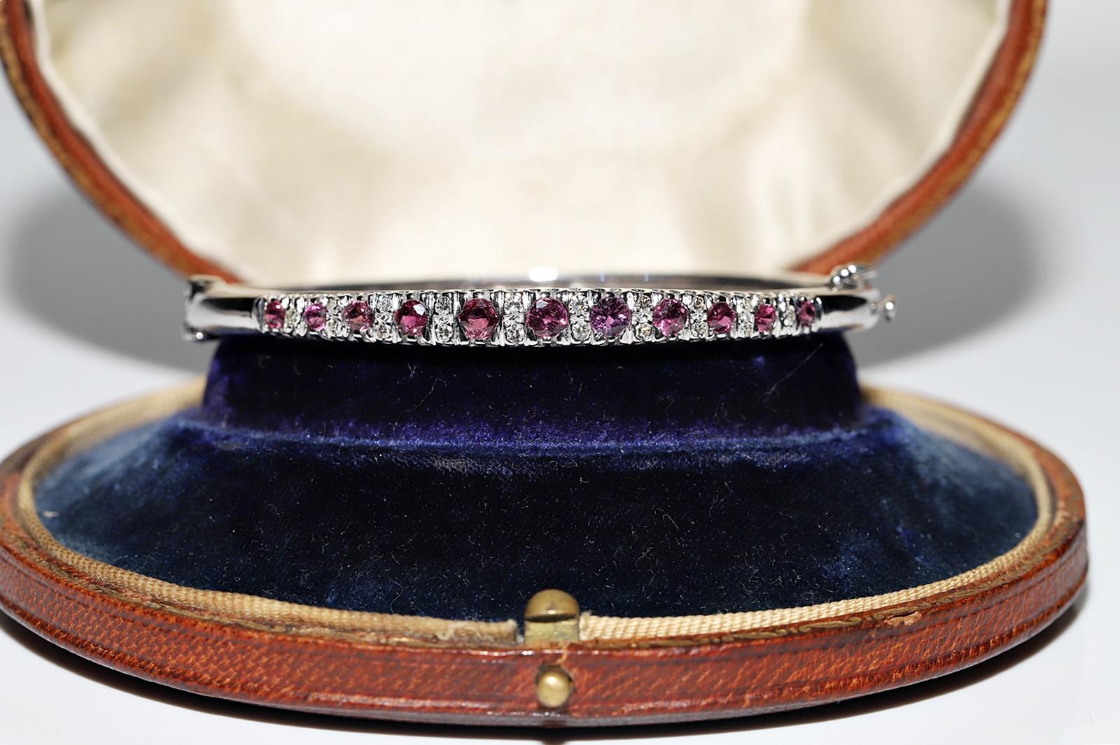 Vintage Circa 1980er Jahre 14k Gold natürlicher Diamant und Rubin verzierter Armreif Armband  im Zustand „Gut“ im Angebot in Fatih/İstanbul, 34