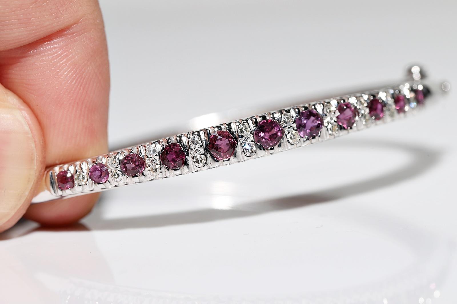 Vintage Circa 1980s 14k Gold Natural Diamond And Ruby Decorated Bangle Bracelet  For Sale 2