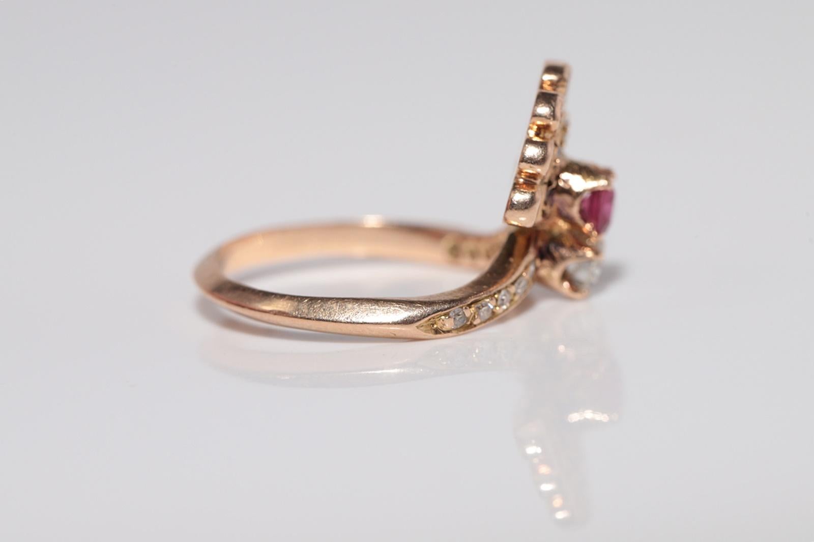 Vintage CIRCA 1980er Jahre 14k Gold natürlichen Diamanten und Rubin dekoriert Cluster Ring im Angebot 5