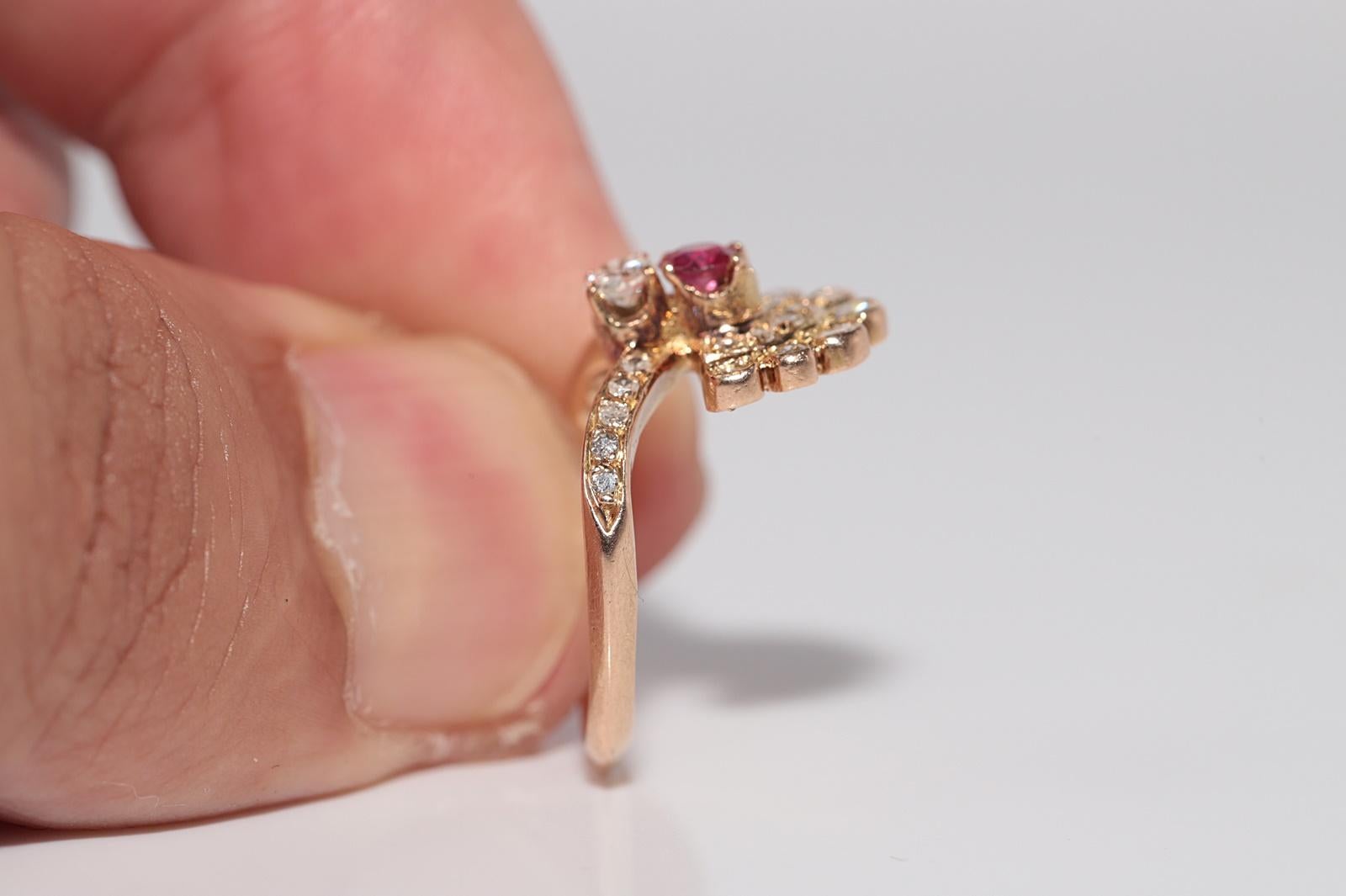 Vintage CIRCA 1980er Jahre 14k Gold natürlichen Diamanten und Rubin dekoriert Cluster Ring im Angebot 6