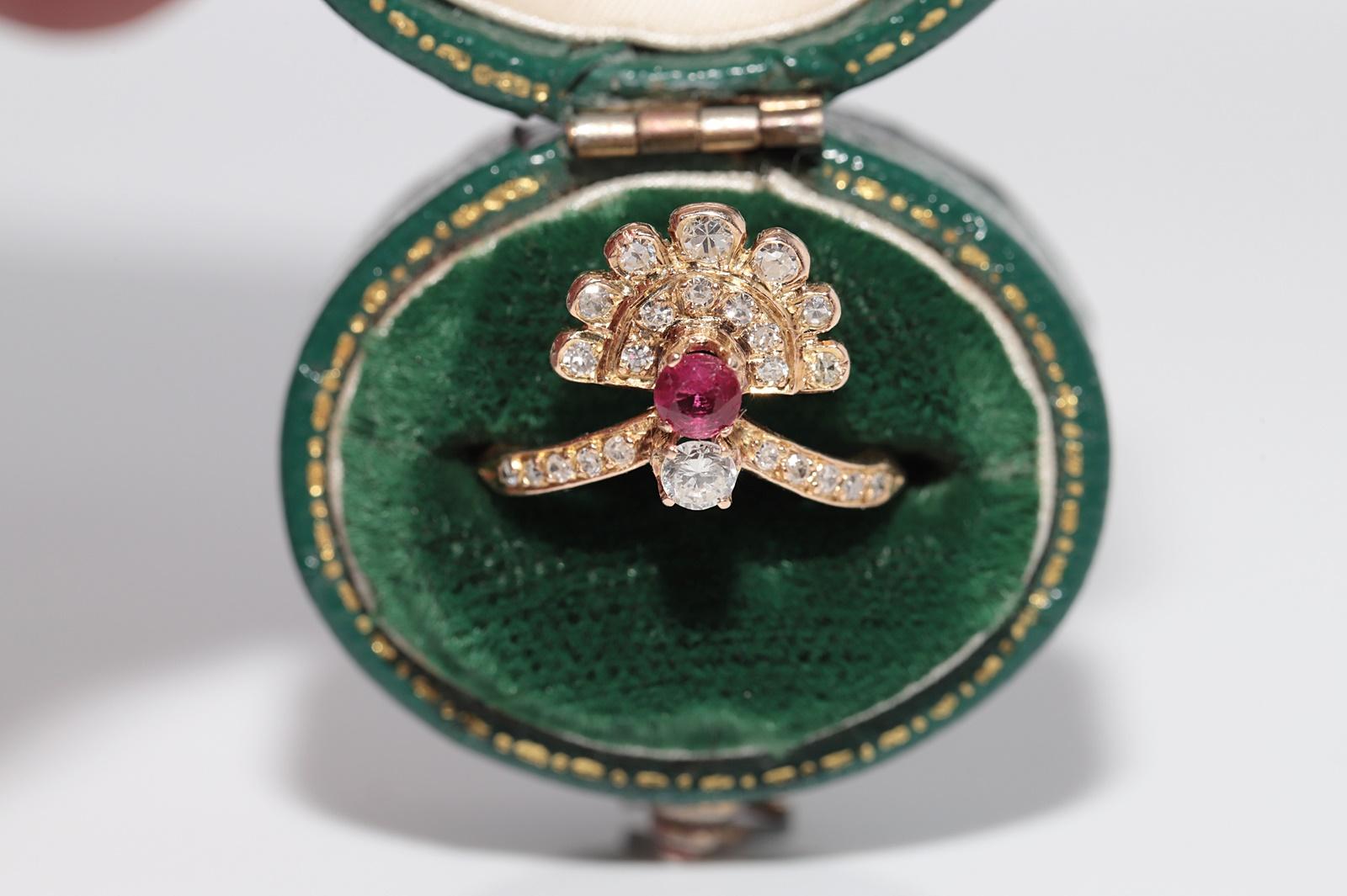 Vintage CIRCA 1980er Jahre 14k Gold natürlichen Diamanten und Rubin dekoriert Cluster Ring Damen im Angebot