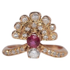 Vintage Circa 1980s 14k Gold Natural Diamond And Ruby Decorated Cluster Ring