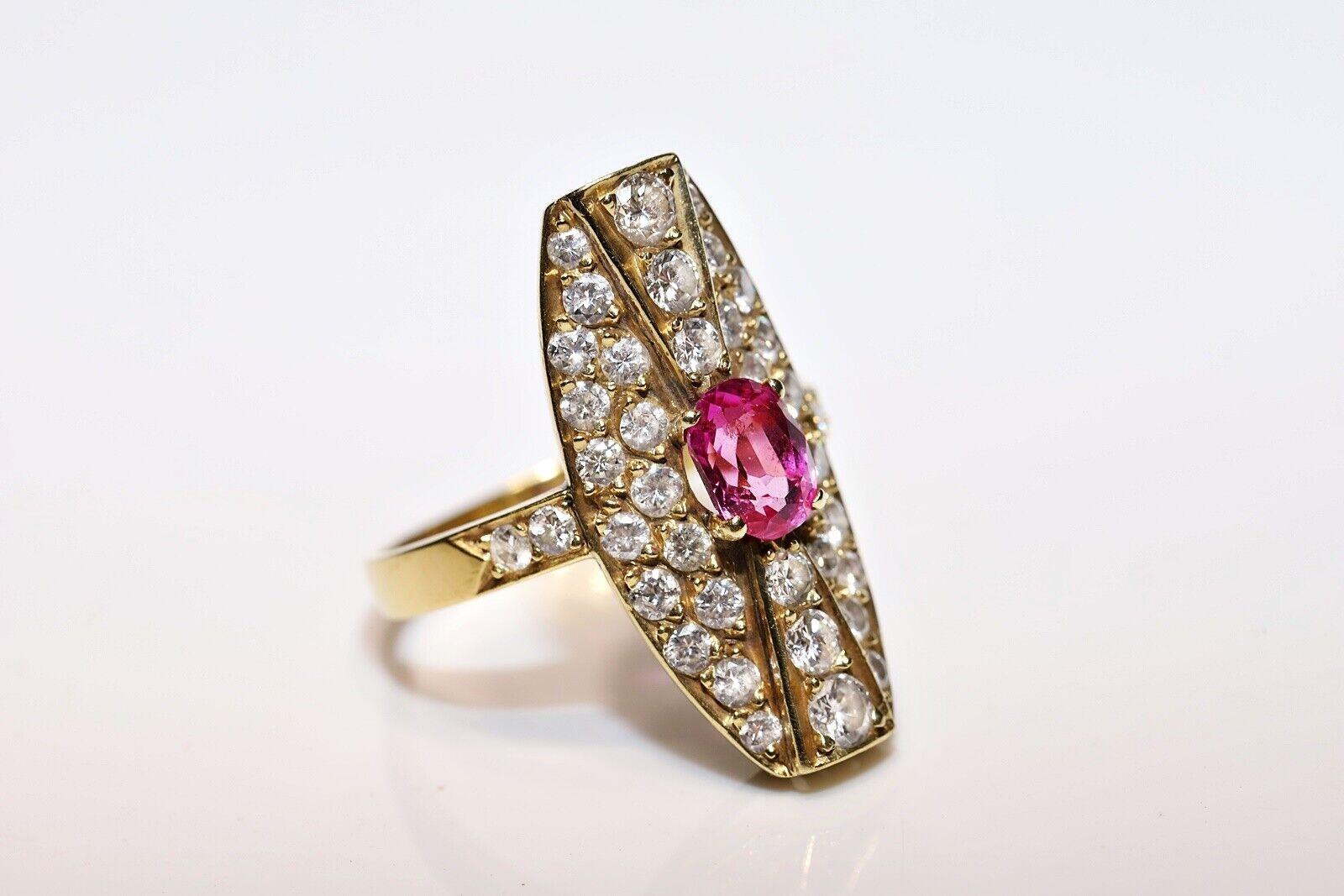 Vintage Circa 1980er Jahre 14k Gold natürlicher Diamant und Rubin Dekorierter Navette Ring im Angebot 8