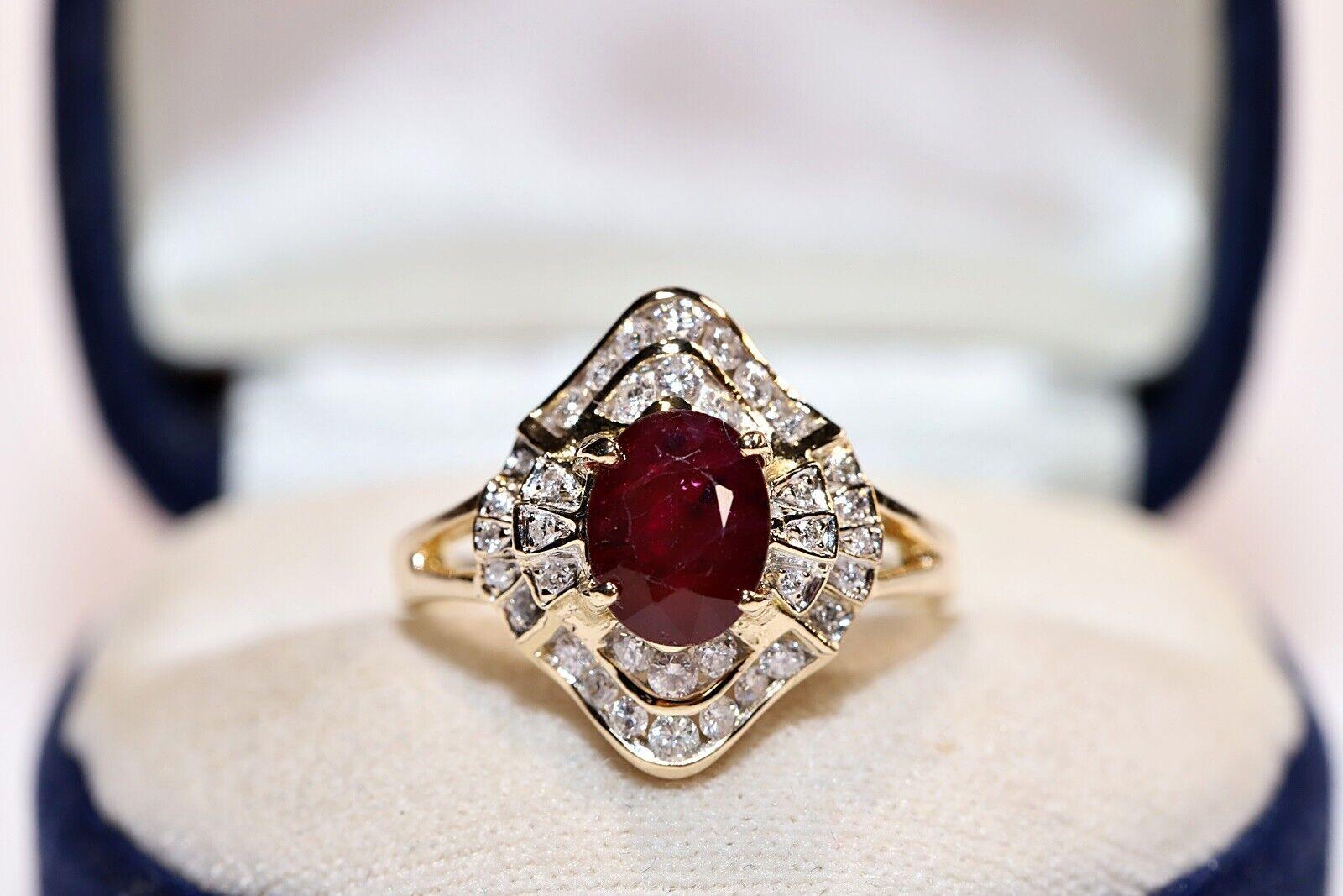 In sehr gutem Zustand.
Das Gesamtgewicht beträgt 4.2 Gramm.
Totally is diamond  0,55 Karat...
Der Diamant hat  G-H Farbe und vs-s1-s2.
Insgesamt ist Rubin 1 Karat.
Ringgröße ist US 7.5 (Wir bieten kostenlose Größenänderung)
Wir können jede Größe